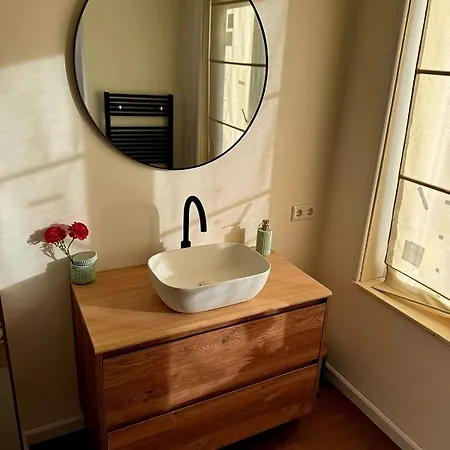 Sonsbeek City Apartment 